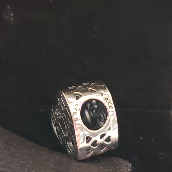 Pandora Best Mom open work charm - Picture 3 of 5